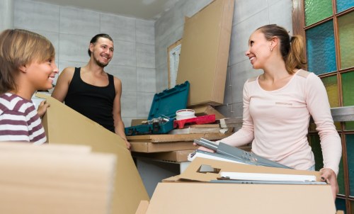 Man with van removal service in Southfields for local home and flat moves