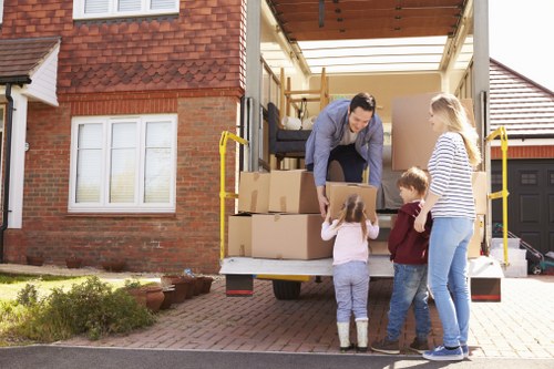 Commercial and residential moving support in Southfields