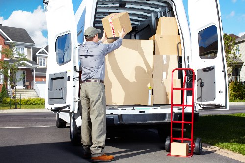 Flexible Southfields van service for home moving and heavy items