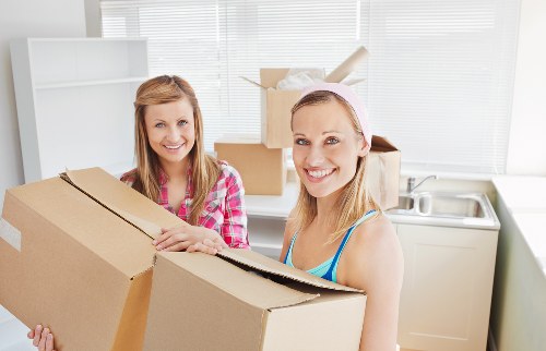 Southfields moving service with loading, transport, and unloading assistance